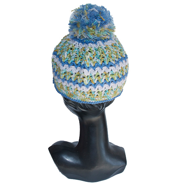 ボンボンニット帽子