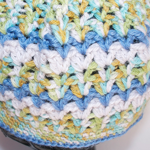 ボンボンニット帽子