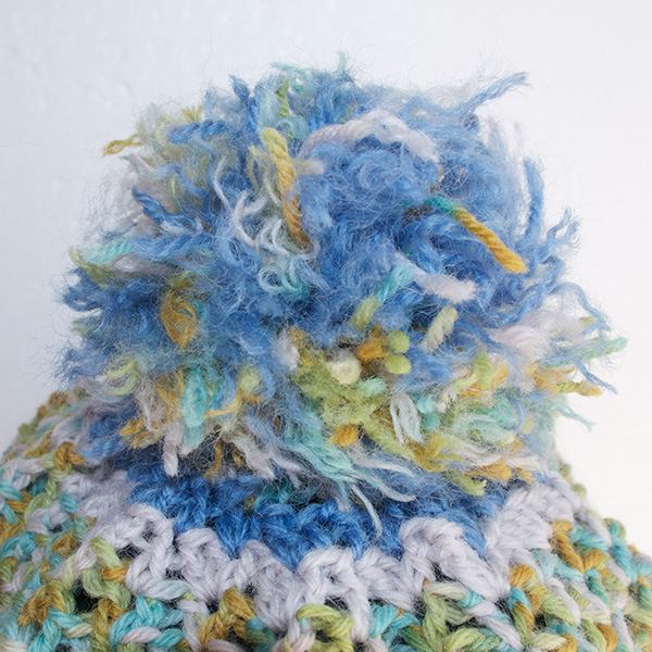 ボンボンニット帽子