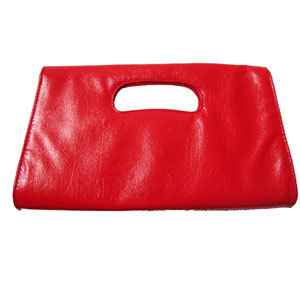 レッドクラッチバッグ