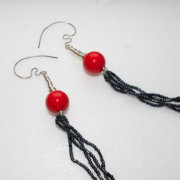 ハンドメイド　ビーズピアス