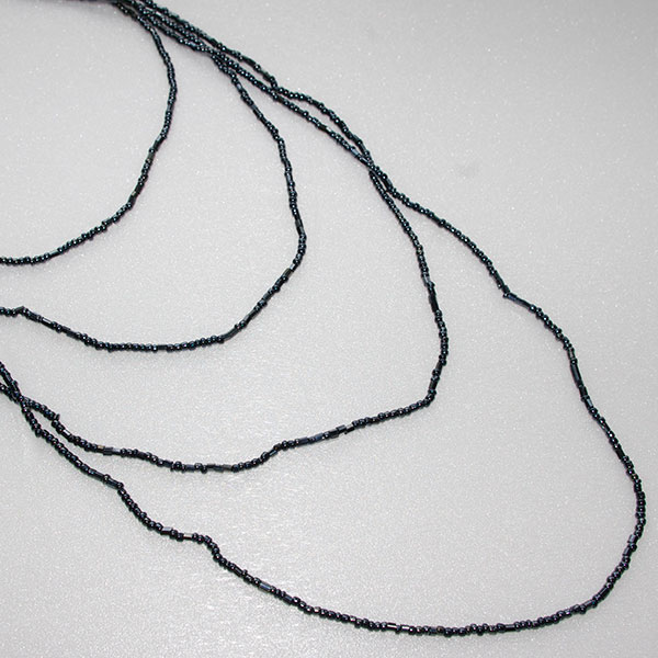 ハンドメイド　ビーズピアス