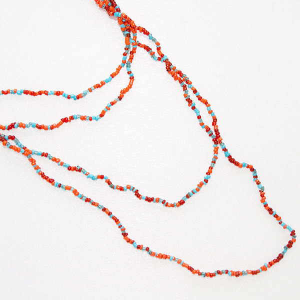 ハンドメイド　ビーズピアス