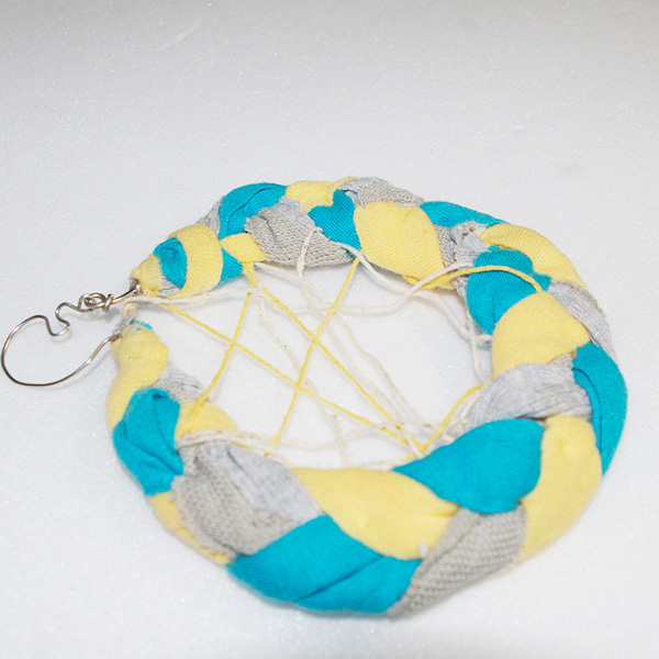 ニットフープピアス