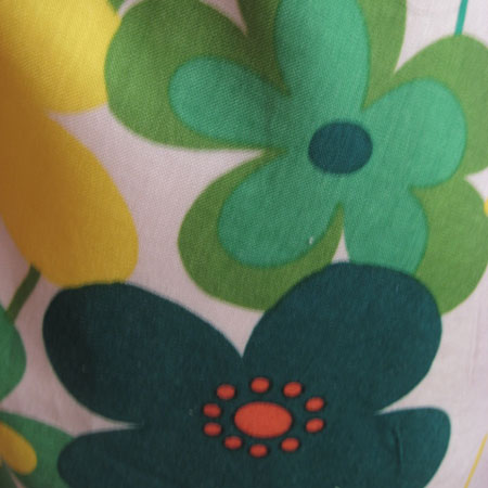 花柄シャーリングキャミソール