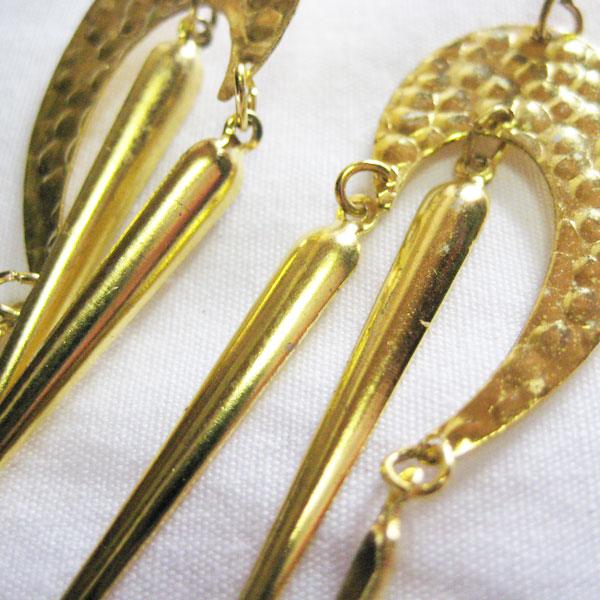 ダングルピアス