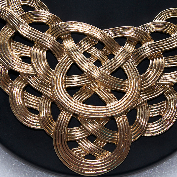 ゴールドネックレス