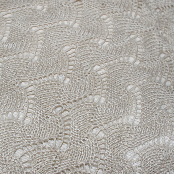 ベージュニットポンチョ