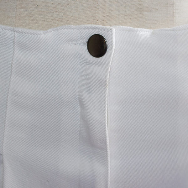 ホワイトデニムタイトスカート